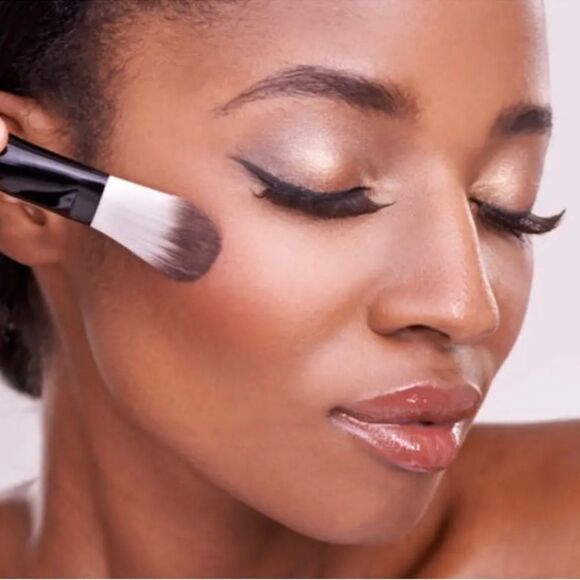 MAC Electric Wonder Iridescent Powder In Serenity Seeker - Picture 5 of 7